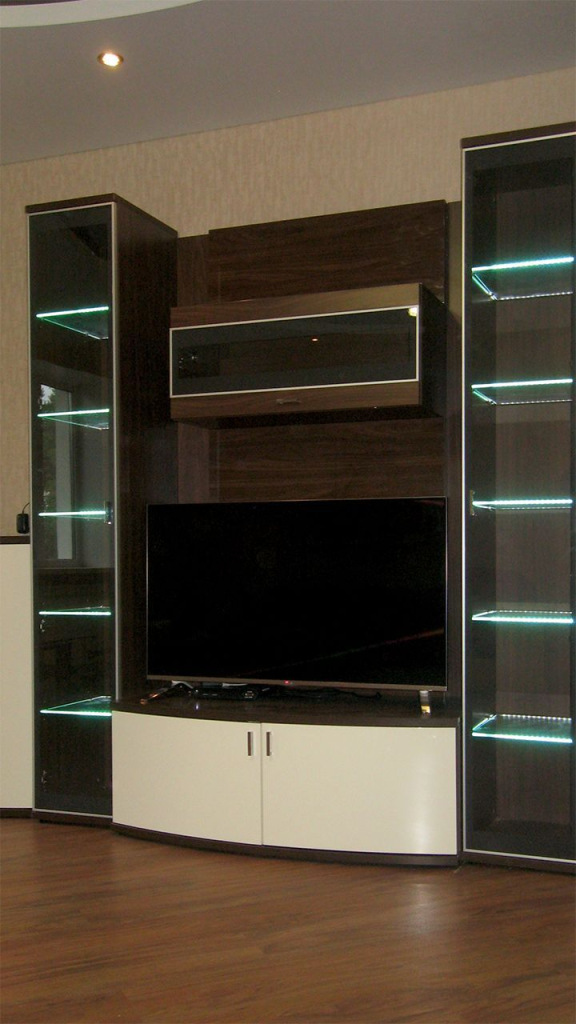 Светящиеся стеклянные полки