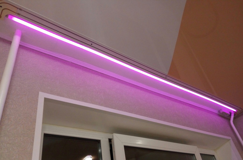 Закарнизная подсветка без ниши