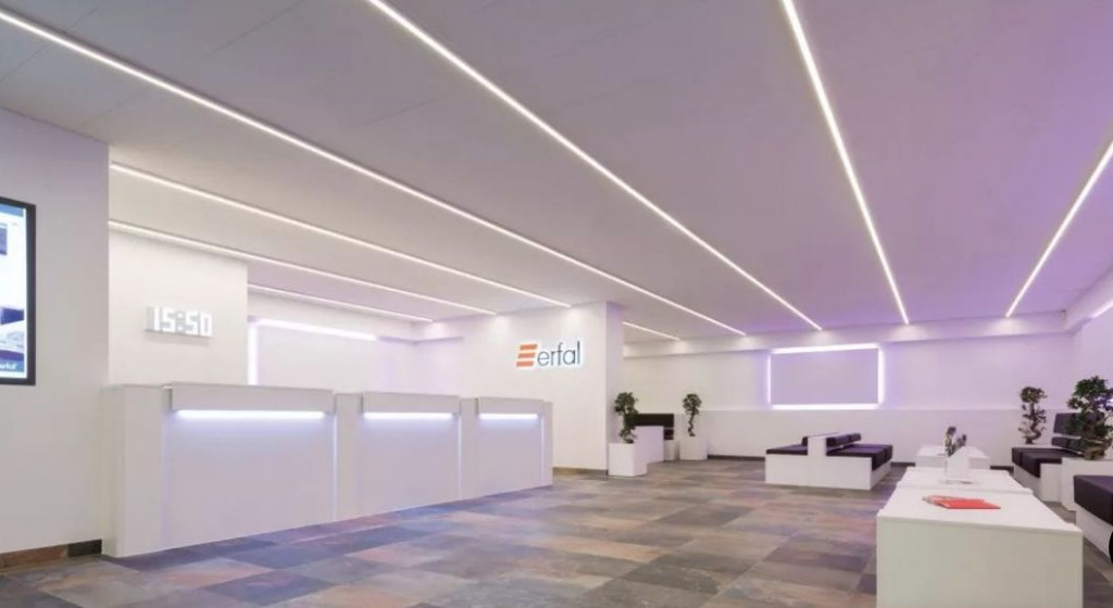 Накладные профильные светильники в интерьере