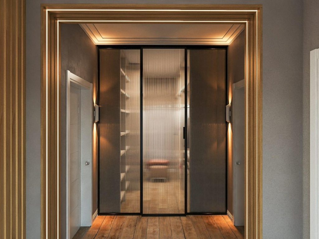 Портал для двери в виде светящихся линий