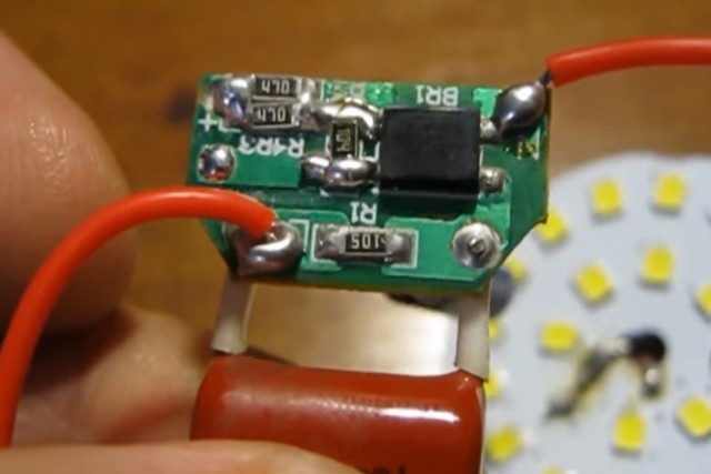 Драйвер для светодиодов Драйвер для светодиодов