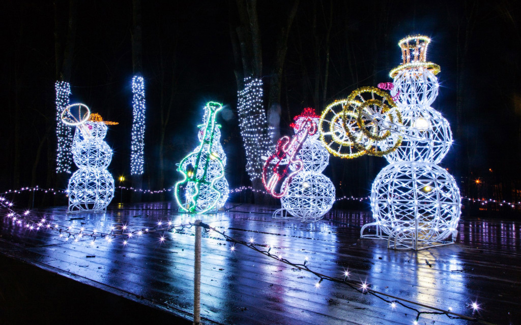 Уличные светящиеся фигуры