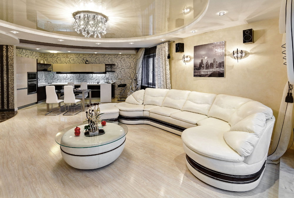 Многоуровневый потолок в гостиной