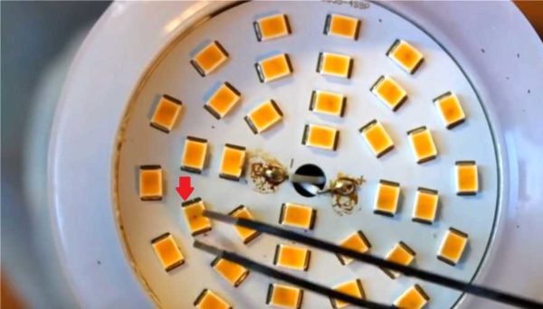 Неисправные светодиоды в лампе Неисправные светодиоды в лампе