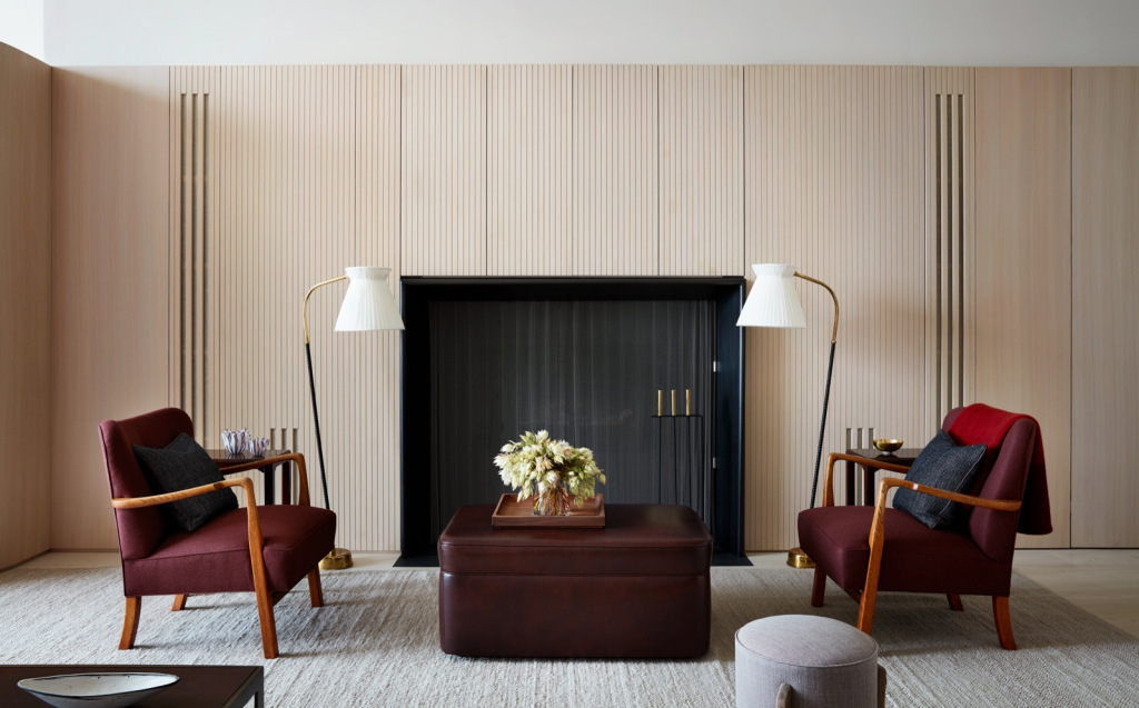 Парные напольные торшеры в гостиной Парные напольные торшеры в гостиной