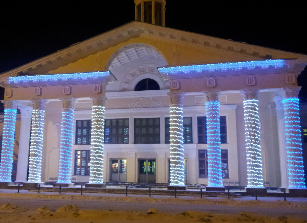 Новогоднее оформление гирляндами Новогоднее оформление гирляндами