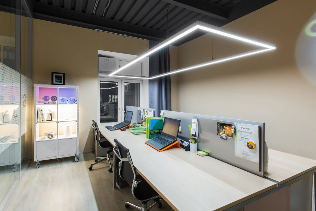 Модное освещение в офисе Модное освещение в офисе