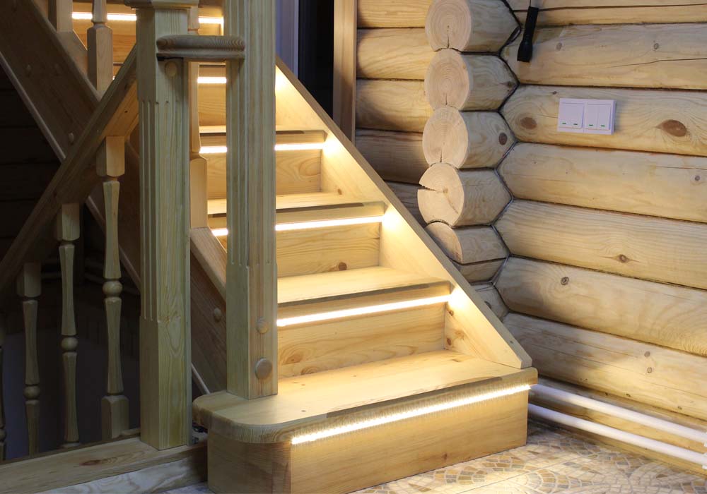 Освещение лестницы лентой