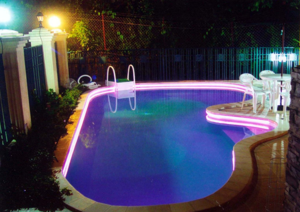Подсветка бассейна