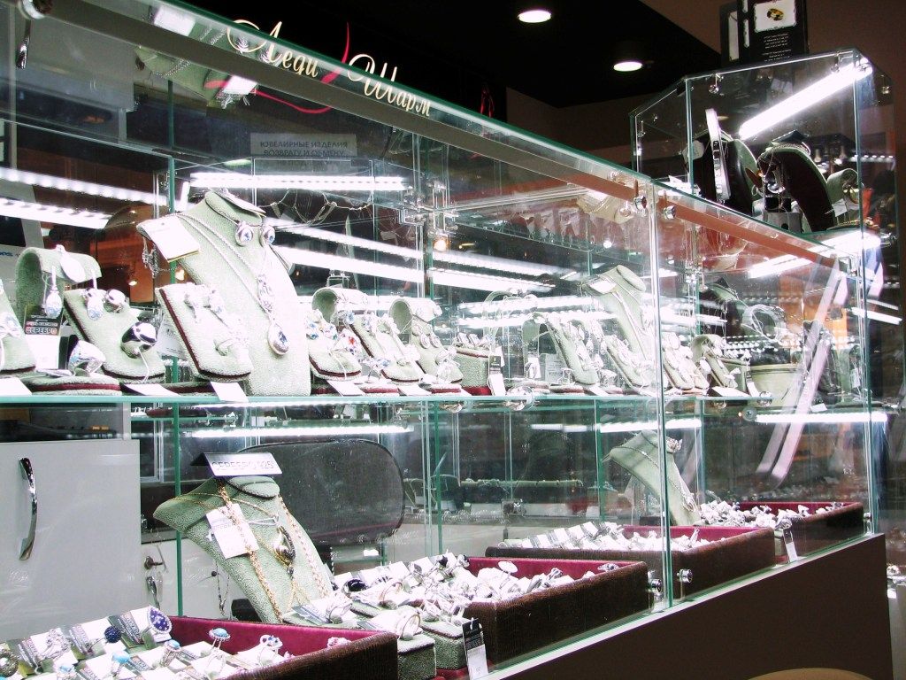 Подсветка ювелирных изделий