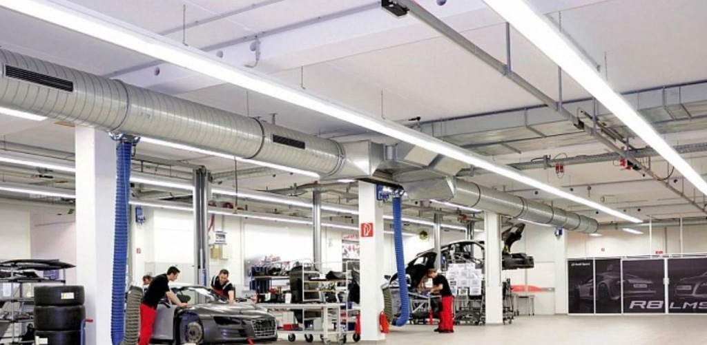 Освещение сервиса линейными светильниками Освещение сервиса линейными светильниками