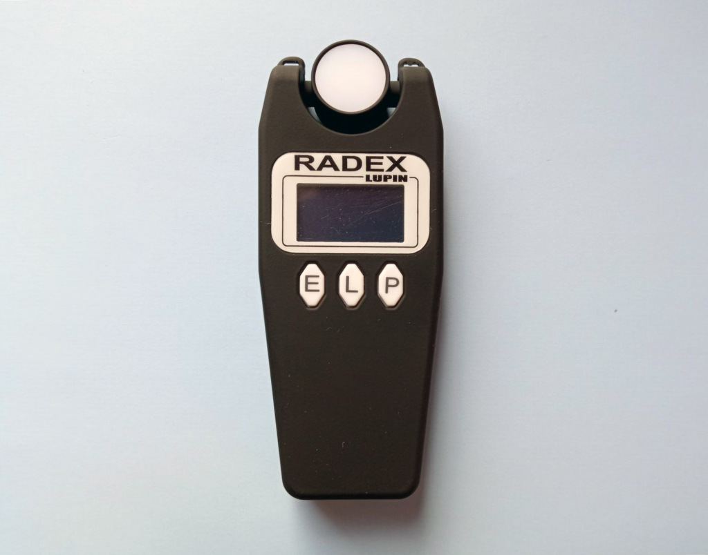 Прибор для измерения пульсаций светового поток