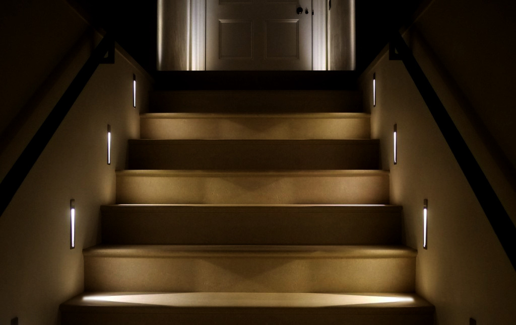 Встраиваемые светильники для ступеней