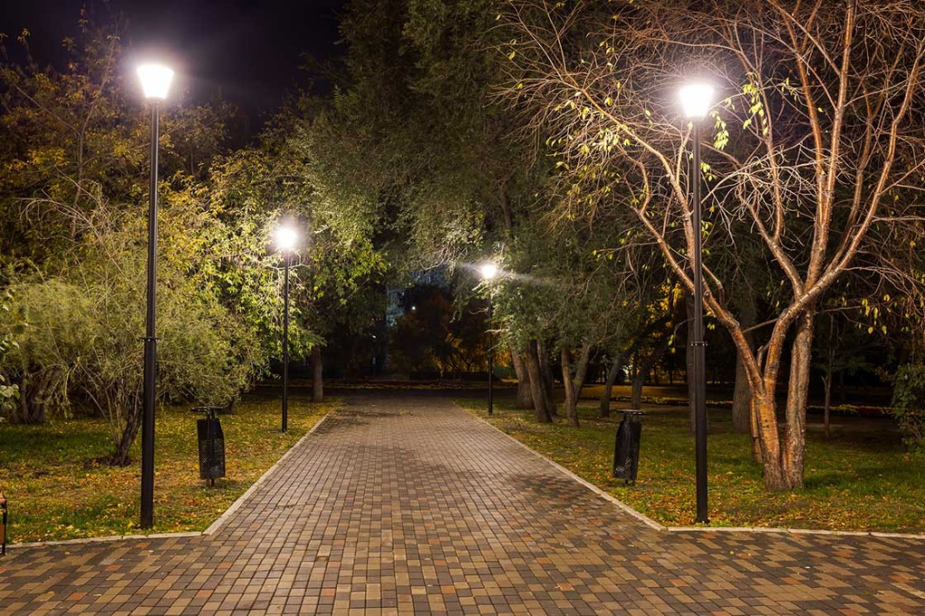 Освещение в парке