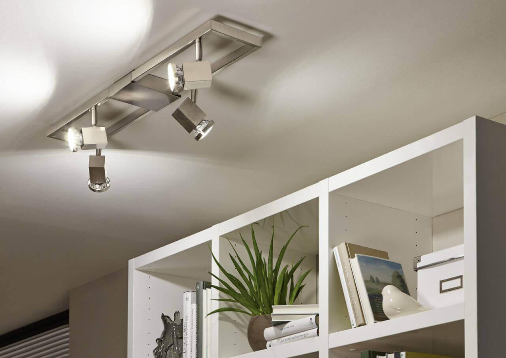 Спот с несколькими лампами Спот с несколькими лампами