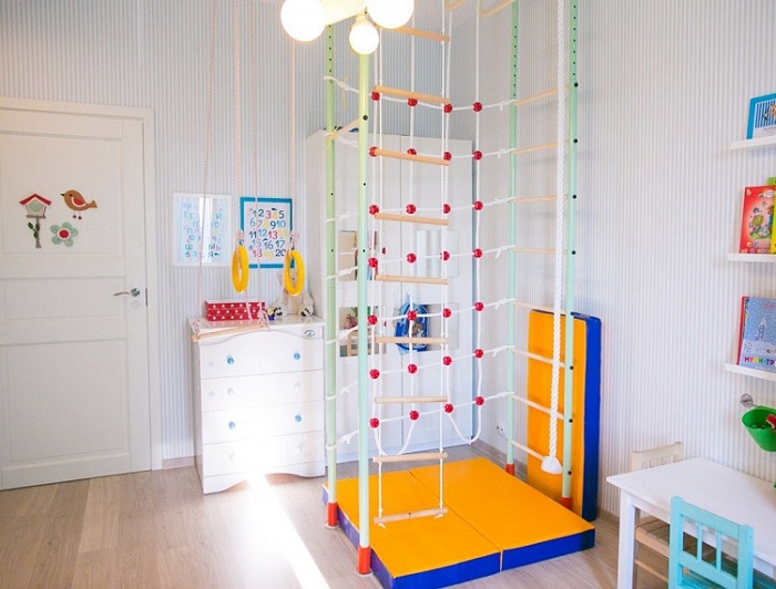Освещение игровой комнаты в детской Освещение игровой комнаты в детской