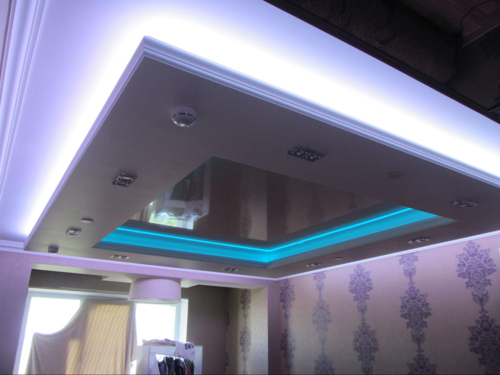 Многоуровневая подсветка потолка Многоуровневая подсветка потолка