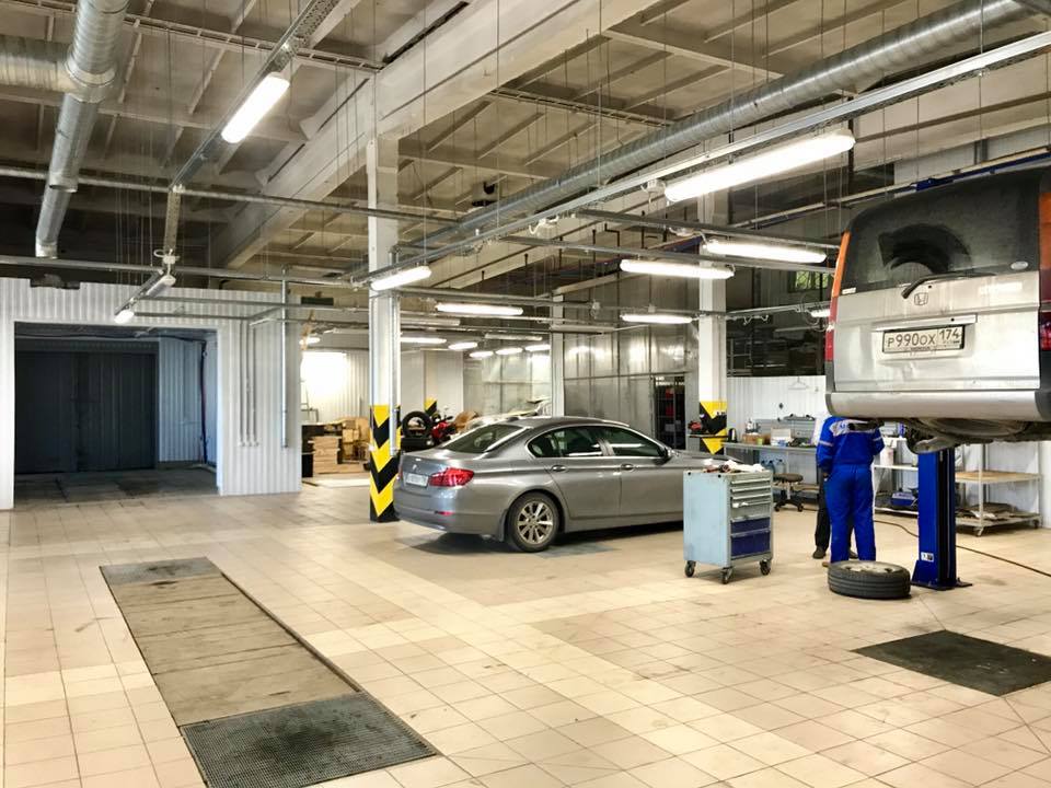 Светильники ЛСП для освещения автосервиса