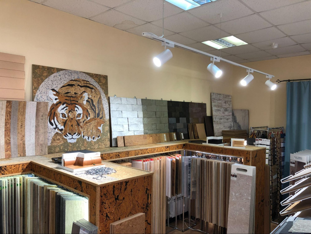 Акцентная подсветка товара в магазине Акцентная подсветка товара в магазине