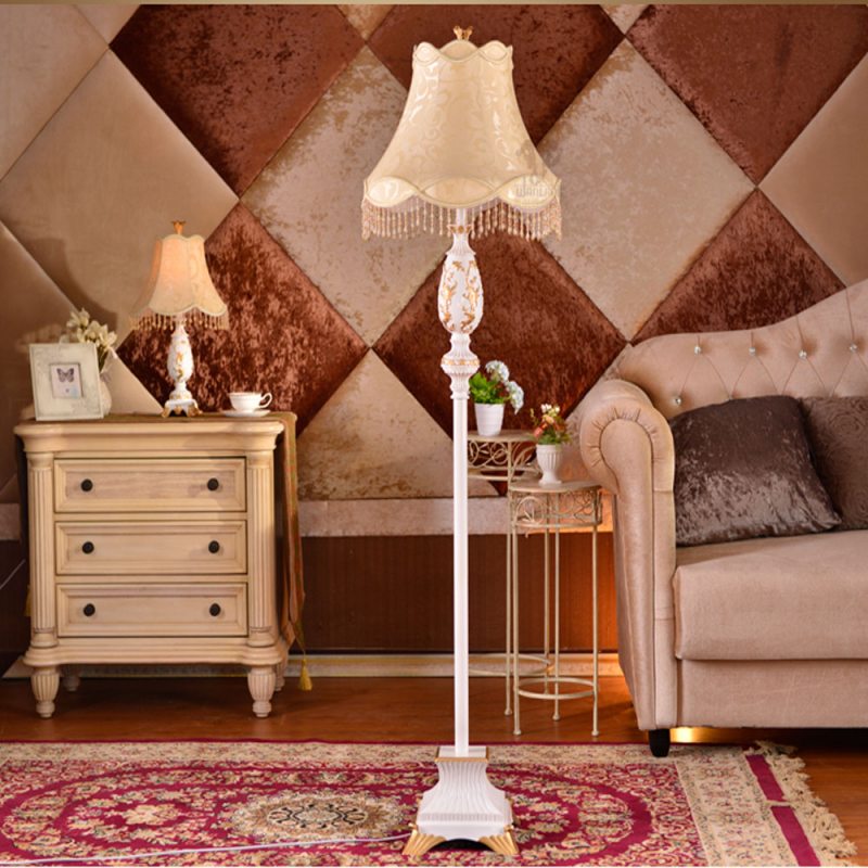 Торшер с тканевым абажуром Торшер с тканевым абажуром